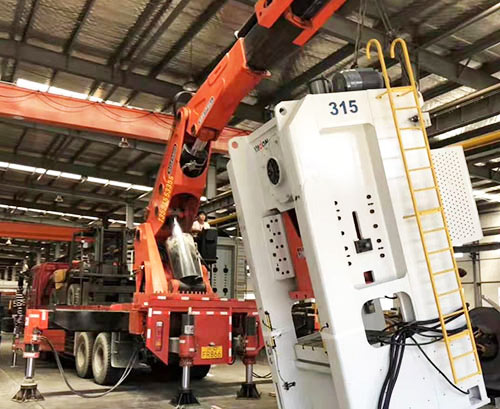 铁山提升工作效率，选择优质折臂吊租赁服务