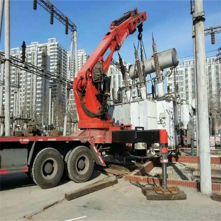 铁山就近吊车出租|工地厂房吊装设备租赁|24小时高效响应