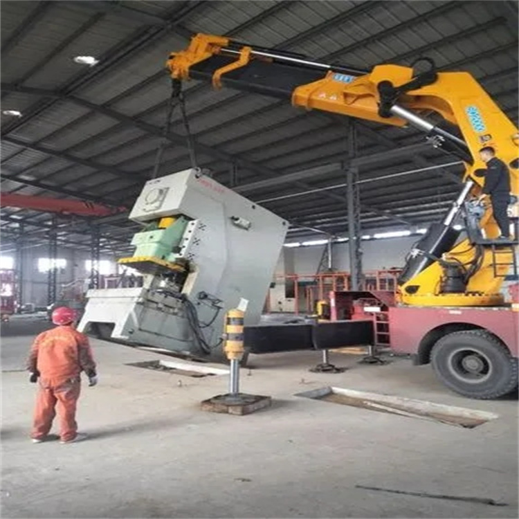 铁山80吨折臂吊车出租附近电话