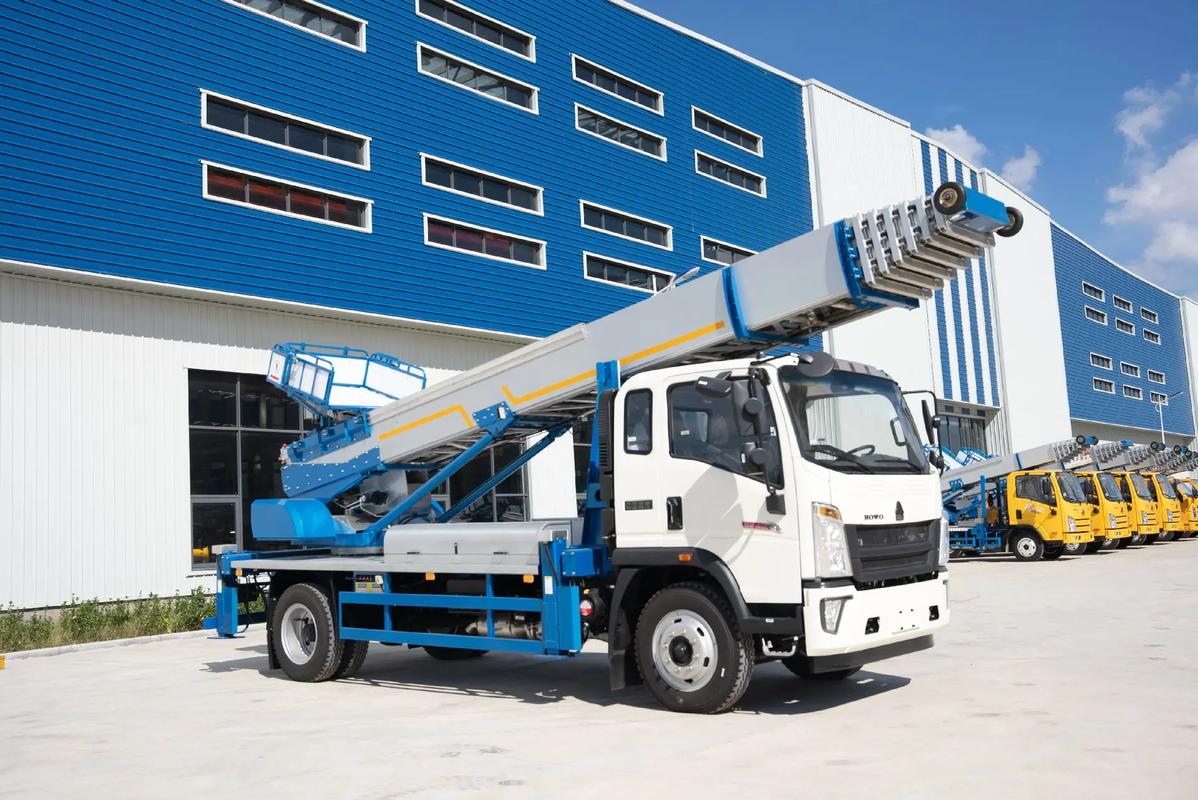 铁山出租云梯车高空作业车 建筑垃圾搬运